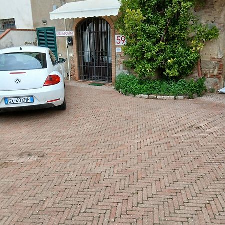 Casa Agostini Appartement Lari Buitenkant foto
