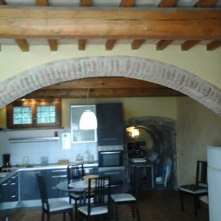 Casa Agostini Appartement Lari Buitenkant foto