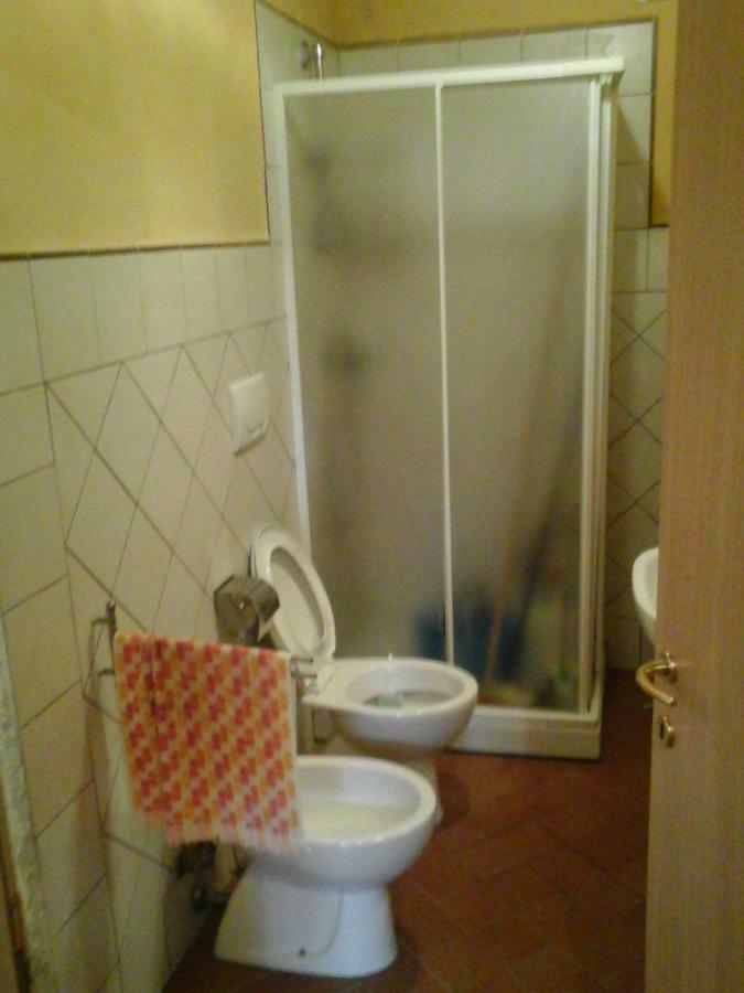 Casa Agostini Appartement Lari Buitenkant foto