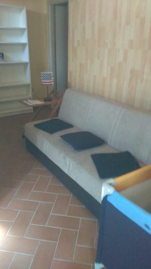 Casa Agostini Appartement Lari Buitenkant foto