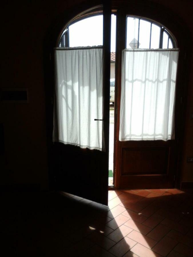 Casa Agostini Appartement Lari Buitenkant foto