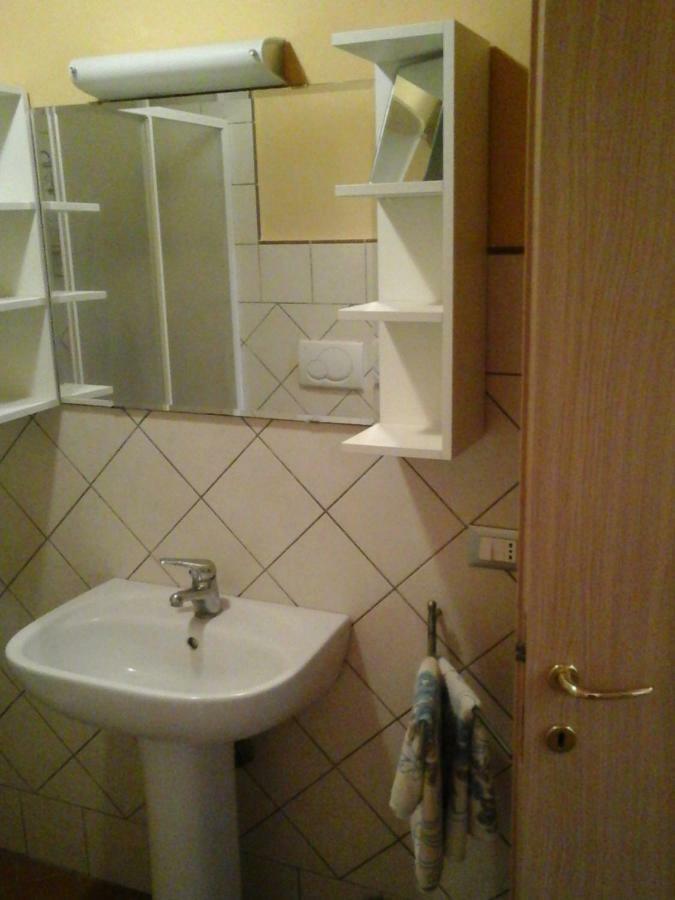 Casa Agostini Appartement Lari Buitenkant foto