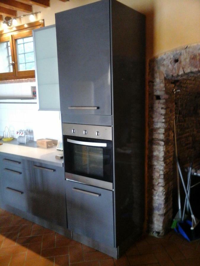 Casa Agostini Appartement Lari Buitenkant foto