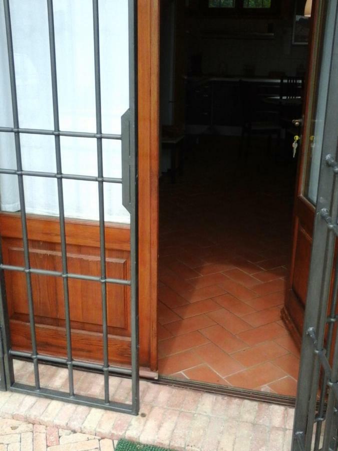 Casa Agostini Appartement Lari Buitenkant foto